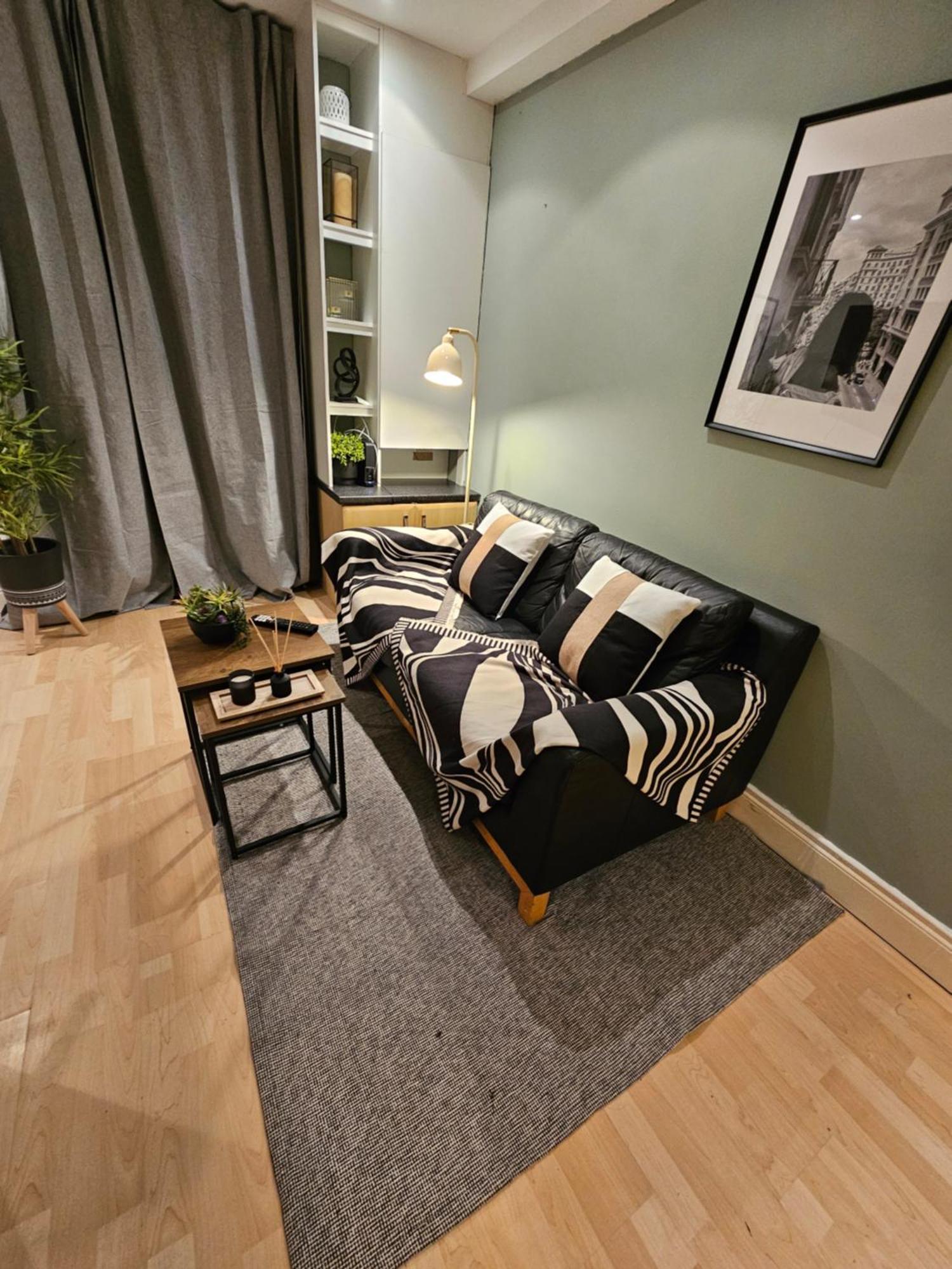 Your Home, Belfast Bagian luar foto